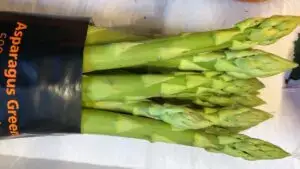 Asperges, groene asperges, per bos